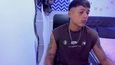 Snapshot of slim_master12 chatting on 12.30.24 slim_master12 online show from 12.30.24