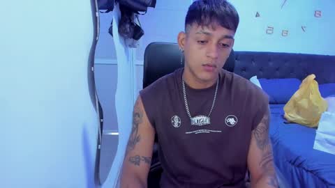 Snapshot of slim_master12 chatting on 12.30.24 slim_master12 online show from 12.30.24