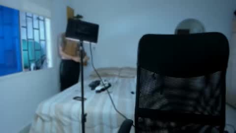 Snapshot of slim_master12 chatting on 09.24.25 slim_master12 online show from 09.24.25