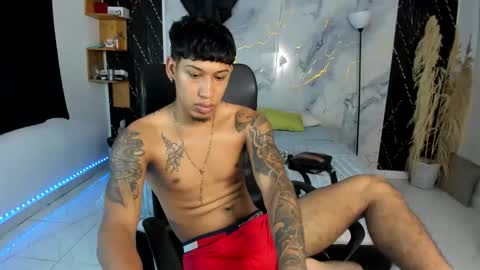 Snapshot of slim_master12 chatting on 06.10.26 slim_master12 online show from 06.10.26