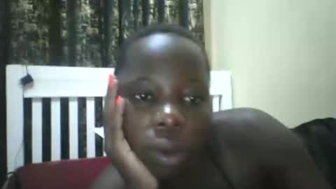 slim_petite_ebony online show from 02.19.25