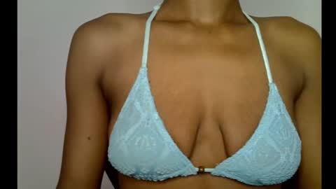 Snapshot of slim_petitqueen chatting on 12.17.25 Alice online show from 12.17.25