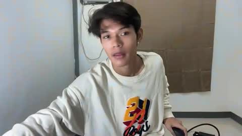 Snapshot of slim_sensation chatting on 10.08.25 slim_sensation online show from 10.08.25