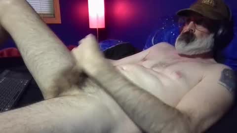 Snapshot of slimglimmer chatting on 02.03.25 Slimglimmer online show from 02.03.25