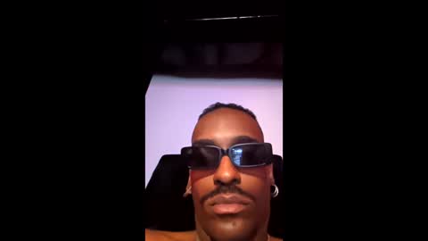 Snapshot of slimjimtexas chatting on 04.01.26 slimjimtexas online show from 04.01.26