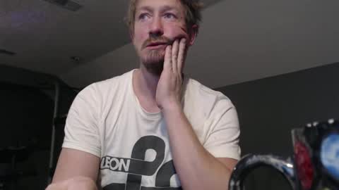 Snapshot of slimjp chatting on 12.23.24 slimjp online show from 12.23.24