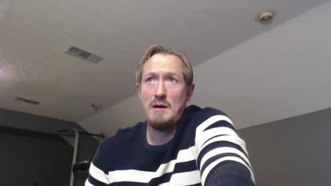 Snapshot of slimjp chatting on 12.23.24 slimjp online show from 12.23.24