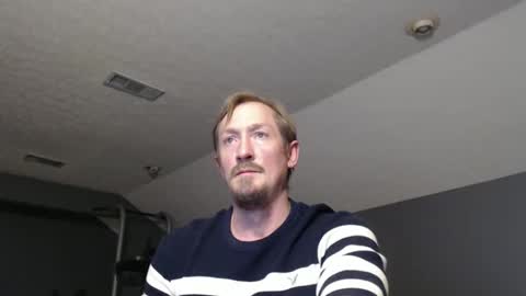 Snapshot of slimjp chatting on 12.23.24 slimjp online show from 12.23.24