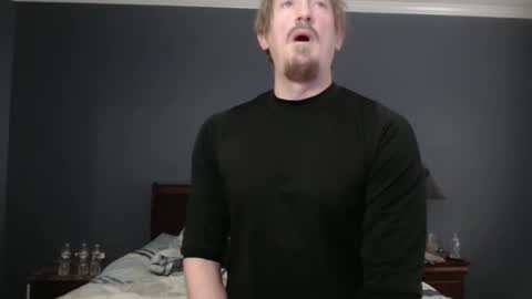 Snapshot of slimjp chatting on 02.13.25 slimjp online show from 02.13.25