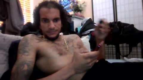 Snapshot of slimnlong022 chatting on 04.11.26 Slim online show from 04.11.26