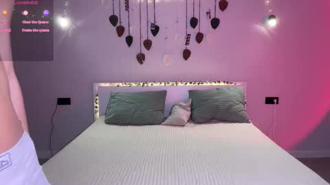 Snapshot of slola_li chatting on 02.15.26 Lola and Li - online show from 02.15.26