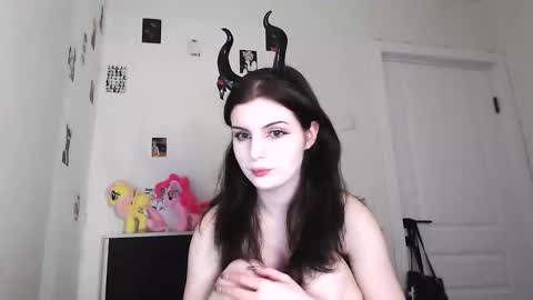 sloomonata online show from 02.12.26