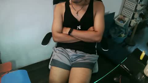 Snapshot of slothfully chatting on 01.12.25 slothfully online show from 01.12.25