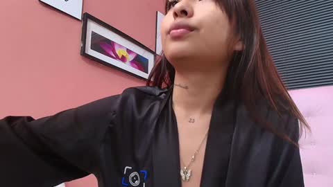 Snapshot of slutlittlecamila chatting on 12.12.24 CAMILA  online show from 12.12.24