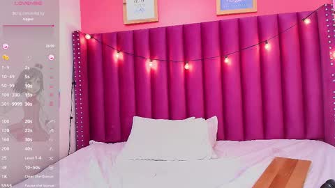 Snapshot of slutlittlecamila chatting on 02.11.25 CAMILA  online show from 02.11.25