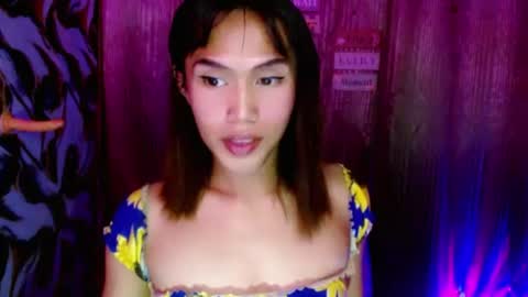 Snapshot of slutqueen_raz chatting on 06.14.26 Raz online show from 06.14.26
