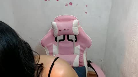  Lovie  online show from 02.06.25