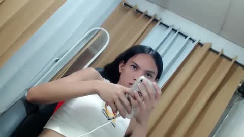 Snapshot of sluttychie chatting on 02.11.25 CHIE CHIE online show from 02.11.25