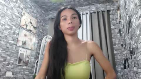 Snapshot of sluttychie chatting on 10.31.25 CHIE CHIE online show from 10.31.25