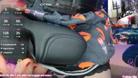 Snapshot of sluttyfrea chatting on 12.29.24 Faye online show from 12.29.24