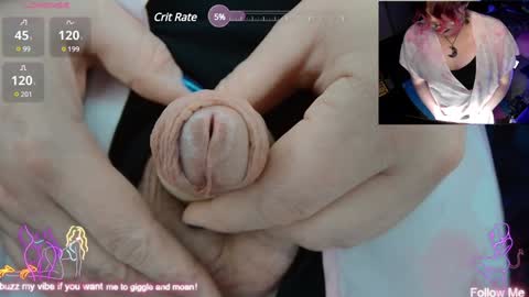 Snapshot of sluttyfrea chatting on 01.28.25 Faye online show from 01.28.25