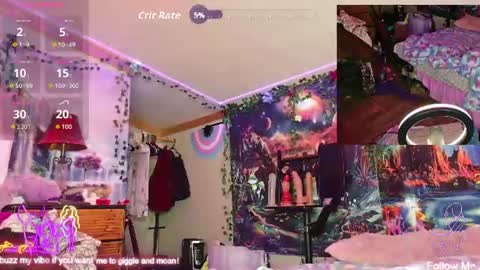Snapshot of sluttyfrea chatting on 06.26.26 Faye online show from 06.26.26