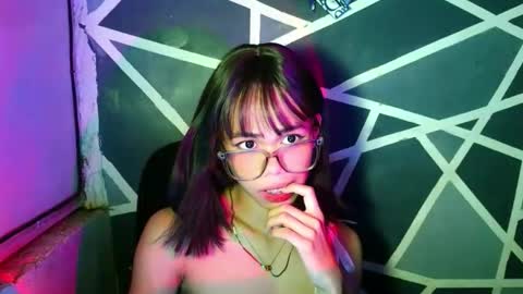 sluttypatotie online show from 04.30.26