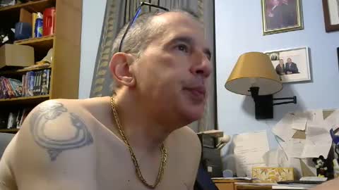 Snapshot of sluttyslave81 chatting on 02.27.25 sluttyslave81 online show from 02.27.25