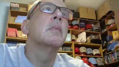 Snapshot of sluttyslave81 chatting on 09.12.25 sluttyslave81 online show from 09.12.25