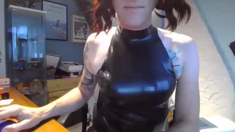 Snapshot of sluttytoy83 chatting on 01.20.25 sluttytoy83 online show from 01.20.25