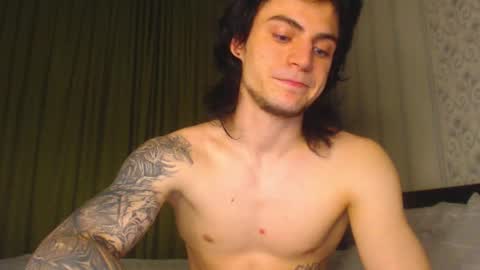 Snapshot of sly_gus chatting on 10.25.25 Gus online show from 10.25.25