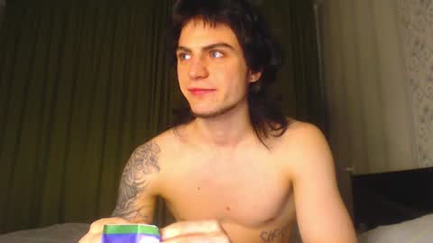 Snapshot of sly_gus chatting on 10.27.25 Gus online show from 10.27.25