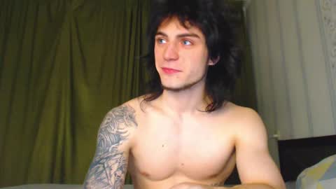 Snapshot of sly_gus chatting on 11.22.25 Gus online show from 11.22.25