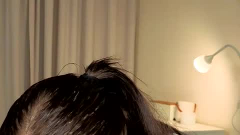 Lily online show from 10.04.25