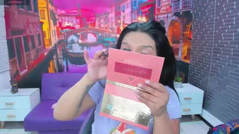 Mariana Torres online show from 11.10.25