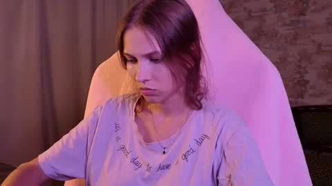 Snapshot of small_emma0 chatting on 09.11.25 Emma online show from 09.11.25