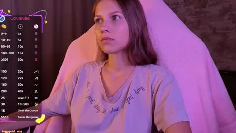 Snapshot of small_emma0 chatting on 09.22.25 Emma online show from 09.22.25