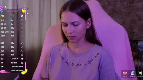 Snapshot of small_emma0 chatting on 12.23.25 Emma online show from 12.23.25