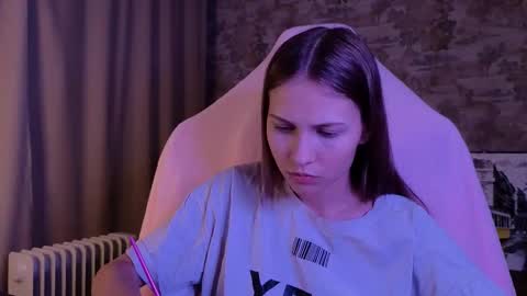 Snapshot of small_emma0 chatting on 03.04.26 Emma online show from 03.04.26