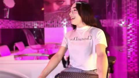 Small Hot19 online show from 03.17.26