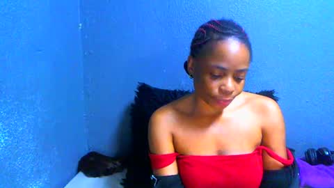 Snapshot of smallboobsxx chatting on 07.28.26 smallboobsxx online show from 07.28.26