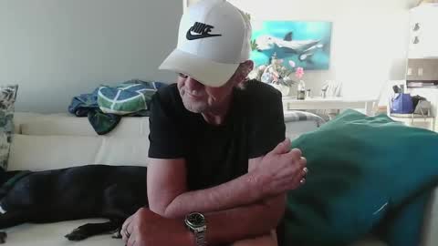 Snapshot of smallpenisbigtongue chatting on 02.05.25 Daddy online show from 02.05.25