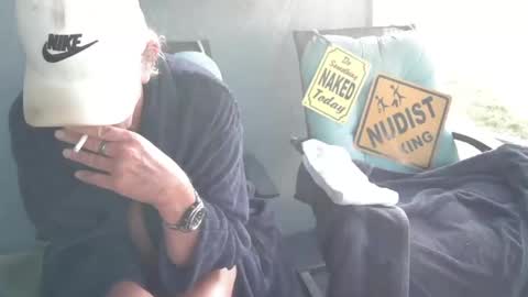 Snapshot of smallpenisbigtongue chatting on 03.08.26 Daddy online show from 03.08.26