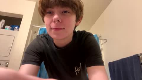 Snapshot of smalltshbigtits chatting on 11.20.25 smalltshbigtits online show from 11.20.25