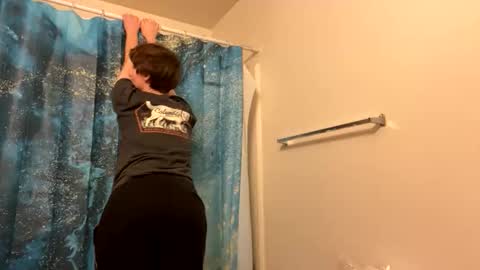 Snapshot of smalltshbigtits chatting on 01.15.26 smalltshbigtits online show from 01.15.26