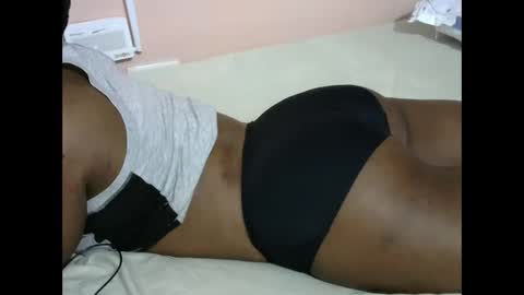 Snapshot of smart_lilly chatting on 10.29.25 smart_lilly online show from 10.29.25