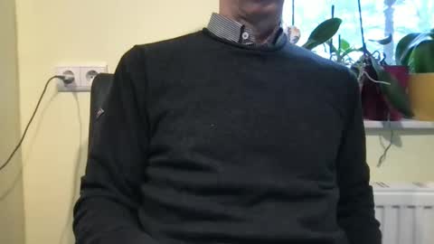 Snapshot of smart_sex69 chatting on 02.13.25 smart_sex69 online show from 02.13.25