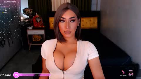 Snapshot of smasherqueen chatting on 12.19.25 smasherqueen online show from 12.19.25