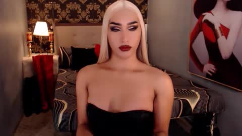 Snapshot of smasherqueen chatting on 02.16.26 smasherqueen online show from 02.16.26