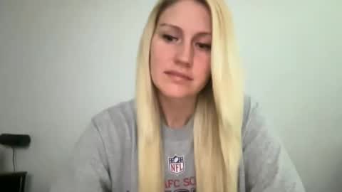 Snapshot of smexxii93 chatting on 10.27.25 smexxii93 online show from 10.27.25